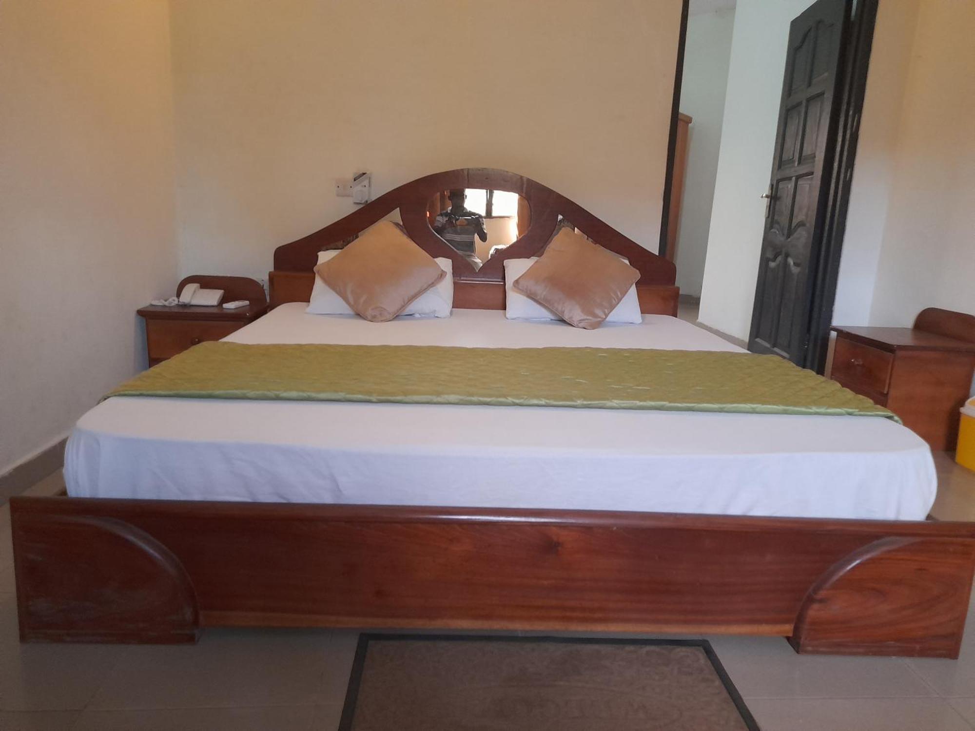 Paradise Ocean Resort Cape Coast Exterior photo