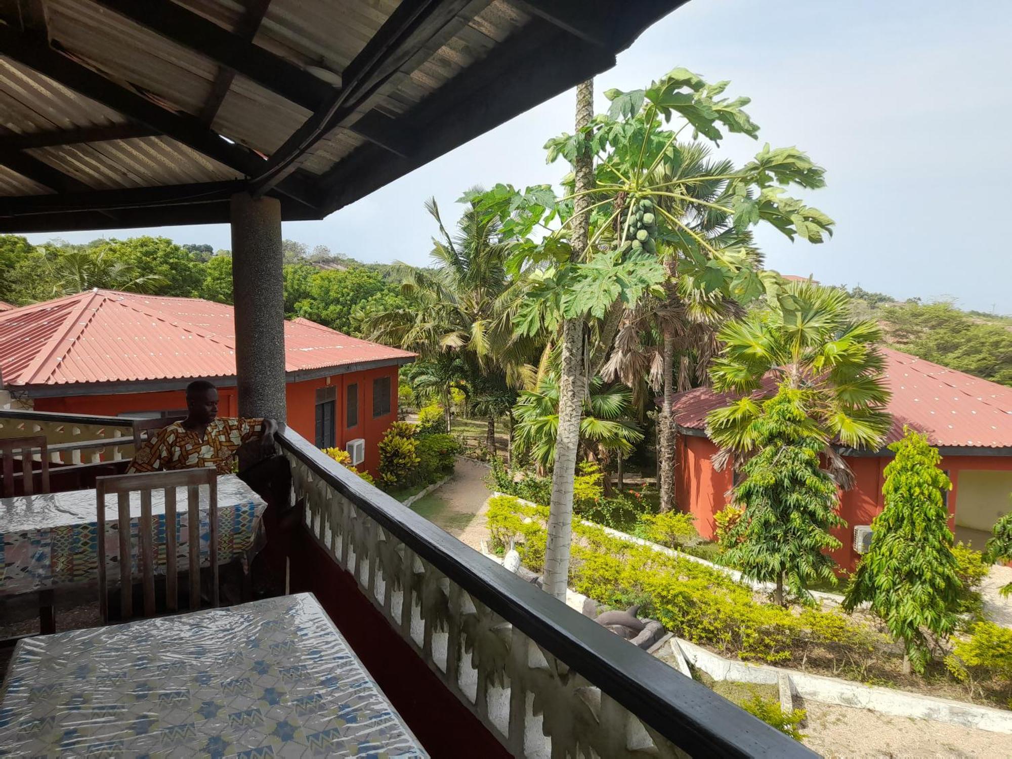 Paradise Ocean Resort Cape Coast Exterior photo