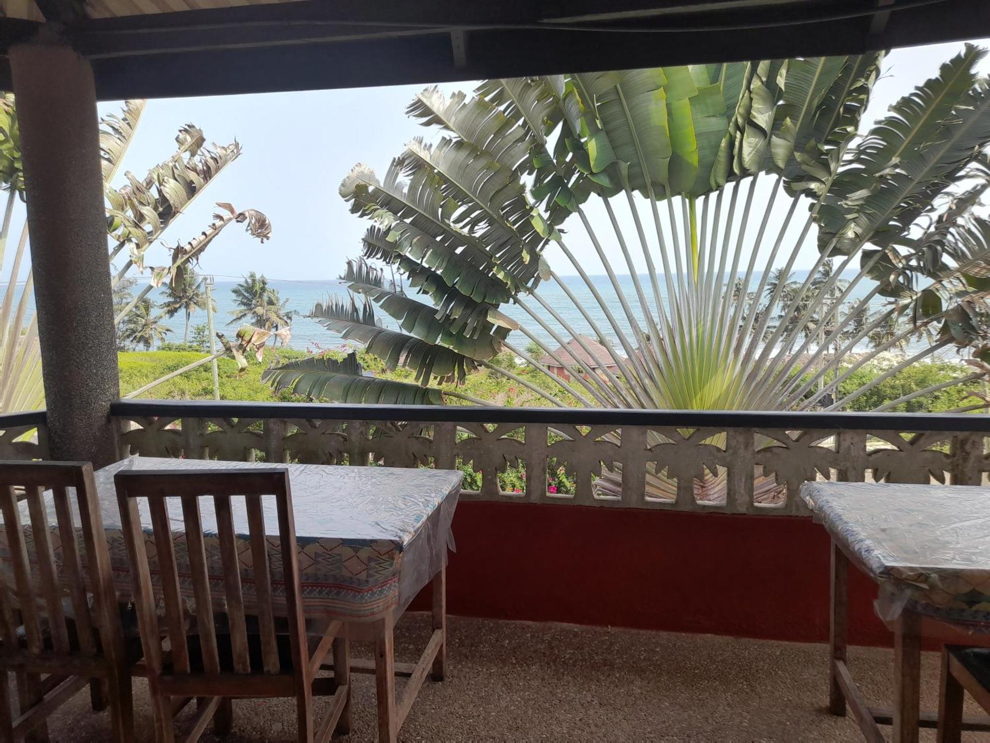 Paradise Ocean Resort Cape Coast Exterior photo