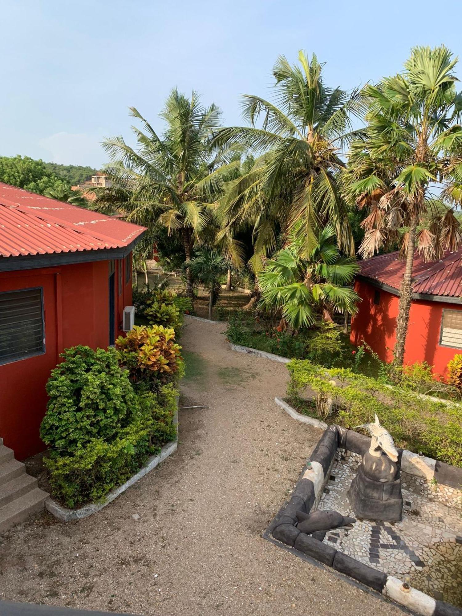 Paradise Ocean Resort Cape Coast Exterior photo