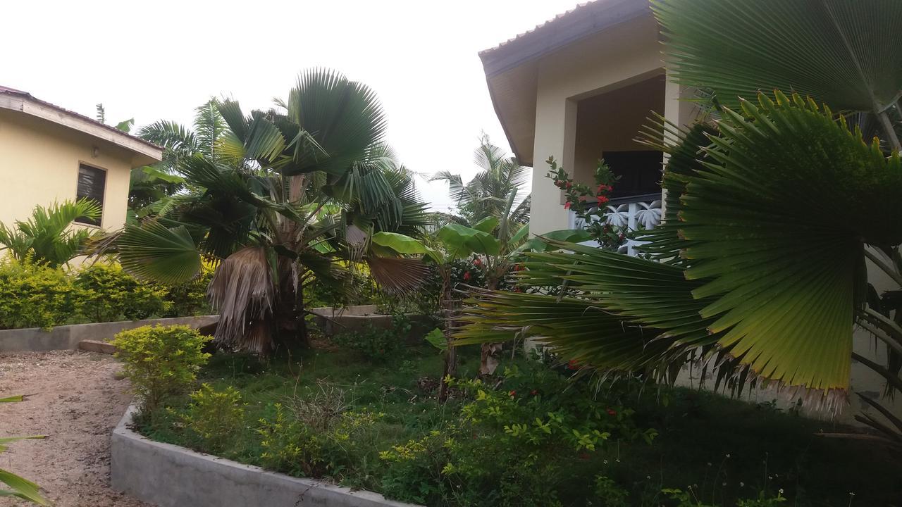 Paradise Ocean Resort Cape Coast Exterior photo