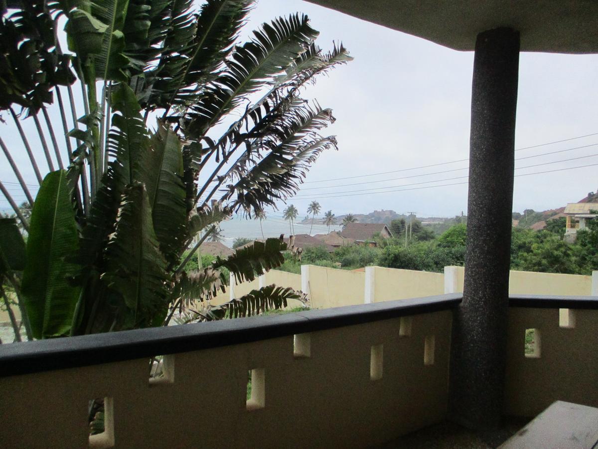 Paradise Ocean Resort Cape Coast Exterior photo