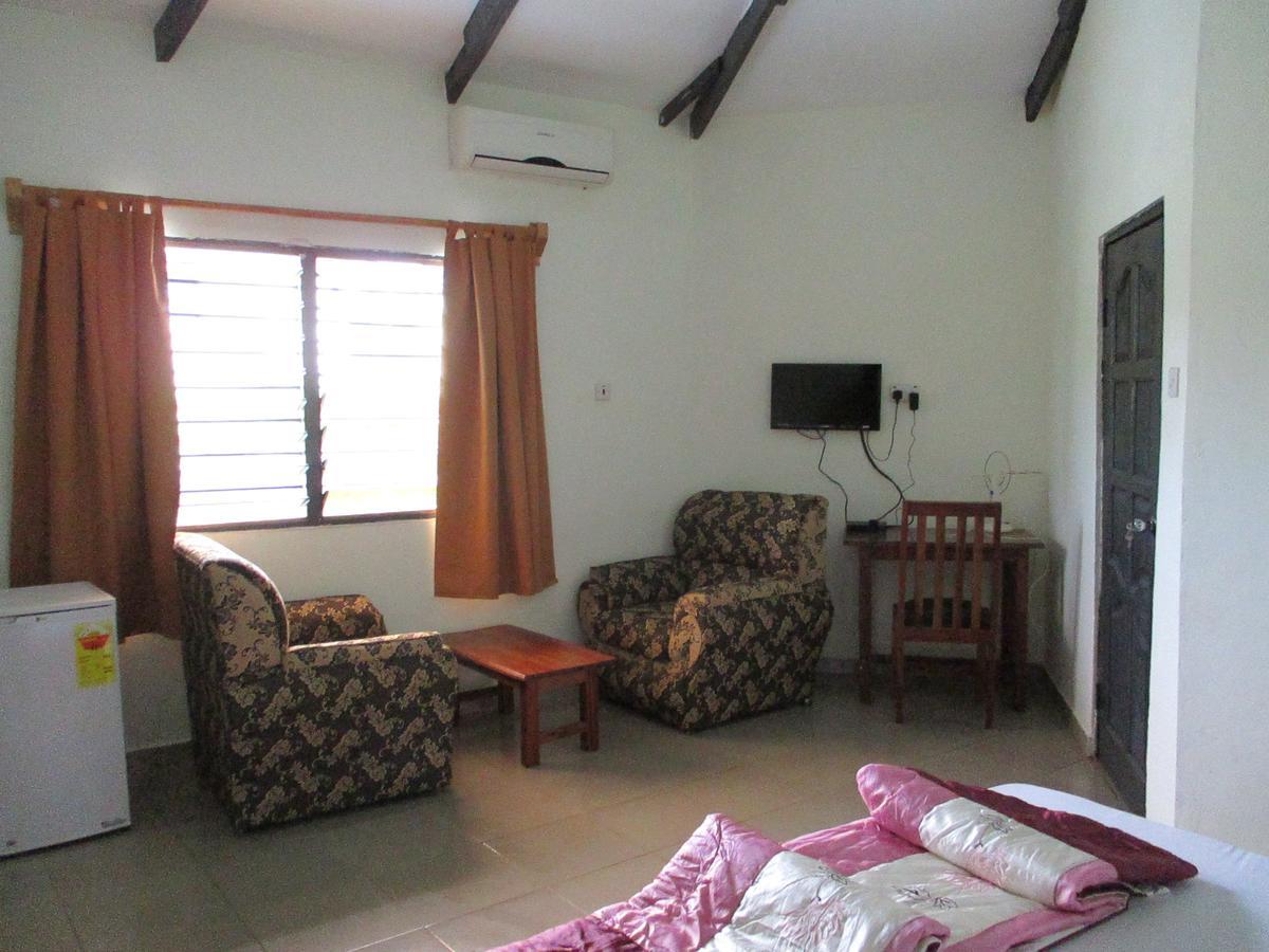 Paradise Ocean Resort Cape Coast Exterior photo